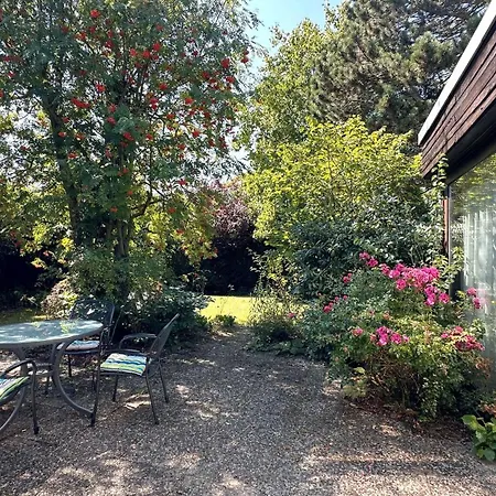 Sonniger Architektenbungalow 128 Qm Hébergement de vacances